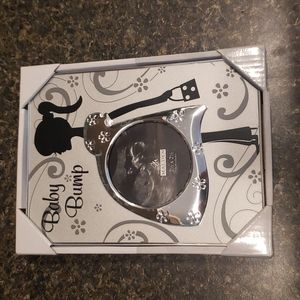 Baby bump picture frame
